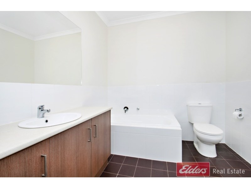 70 Cascades Drive, Mawson Lakes SA 5095