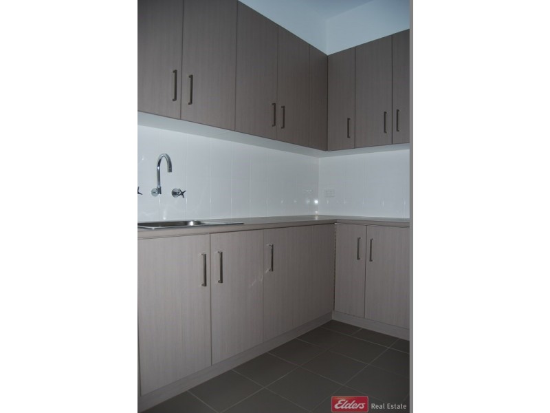 12 Mackenzie Circuit, Mawson Lakes SA 5095