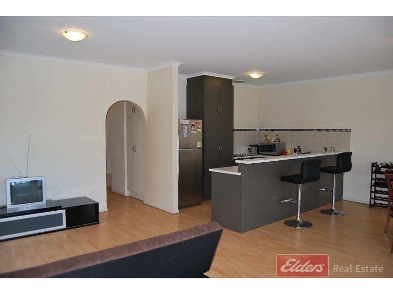 69 Lord Howe Crescent, Mawson Lakes SA 5095