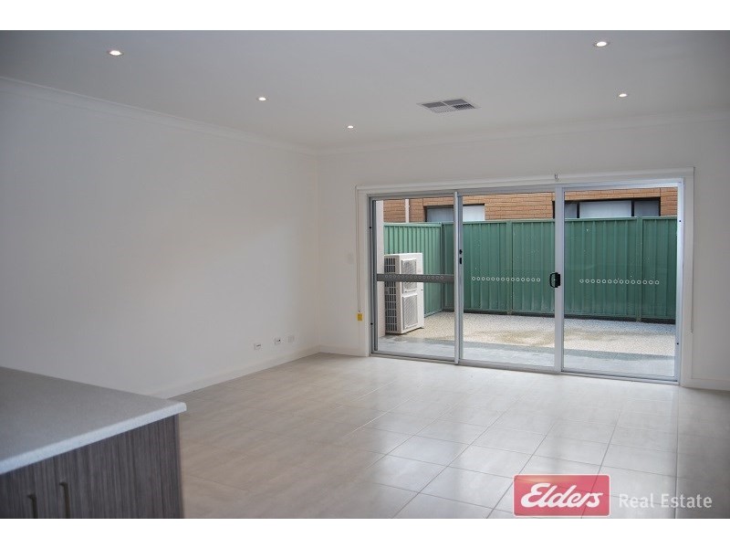 38 Broadwater Crescent, Mawson Lakes SA 5095