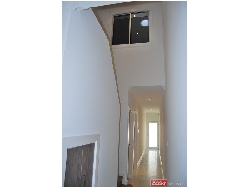 38 Broadwater Crescent, Mawson Lakes SA 5095