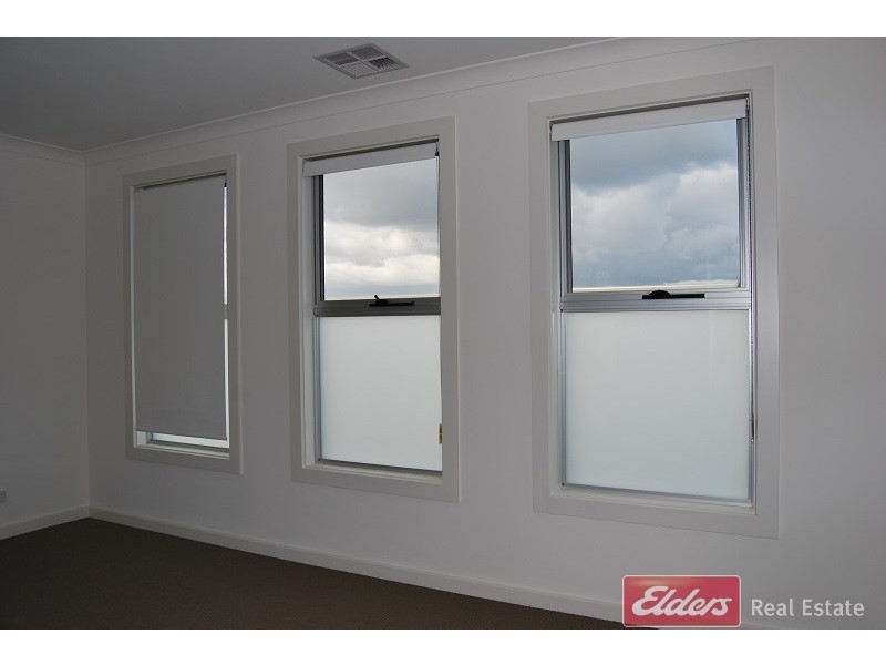 38 Broadwater Crescent, Mawson Lakes SA 5095