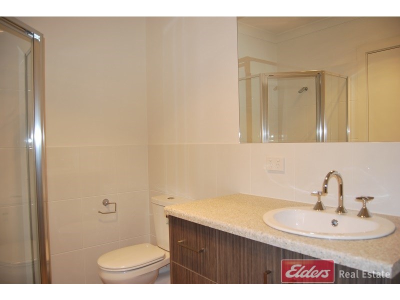 38 Broadwater Crescent, Mawson Lakes SA 5095