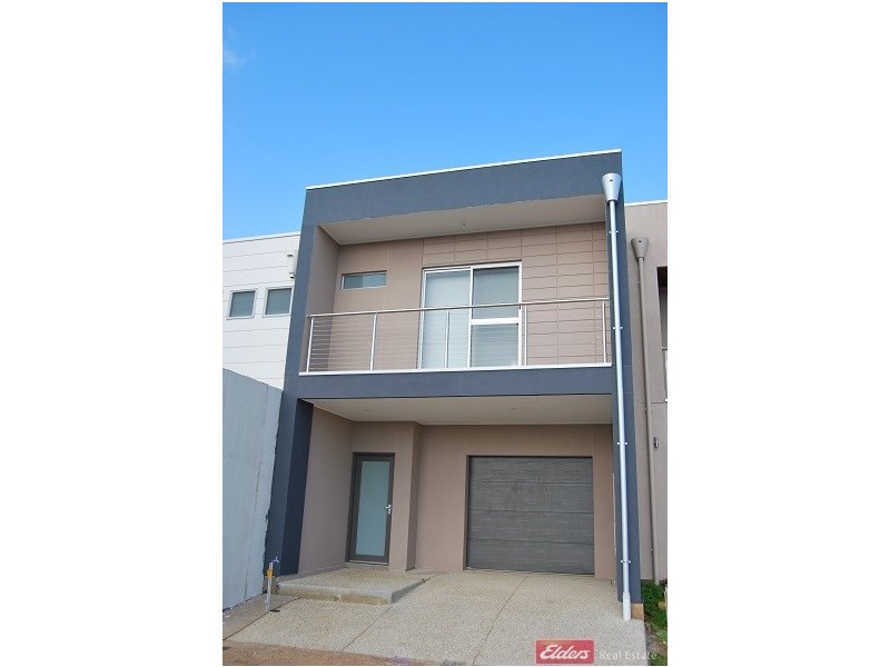 38 Broadwater Crescent, Mawson Lakes SA 5095