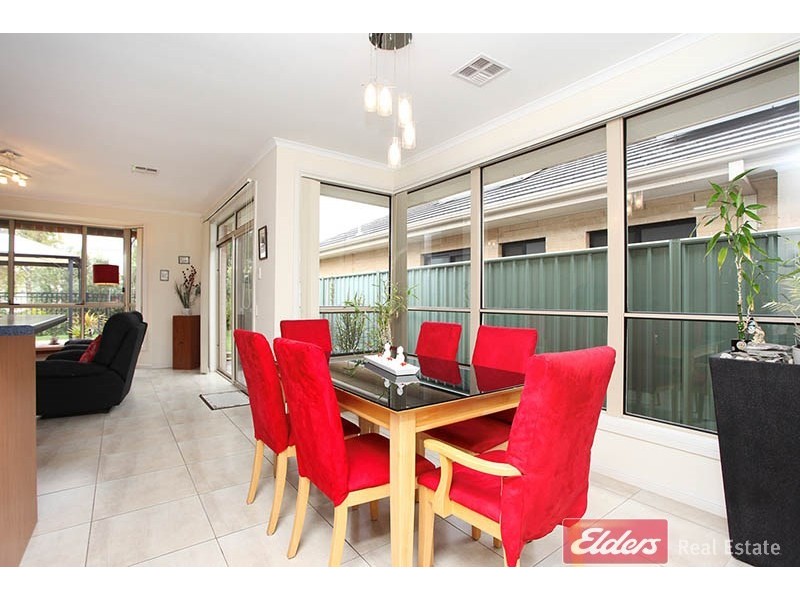 12 Chapman Court, Mawson Lakes SA 5095