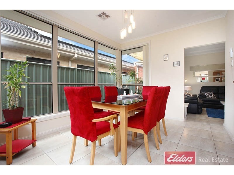 12 Chapman Court, Mawson Lakes SA 5095