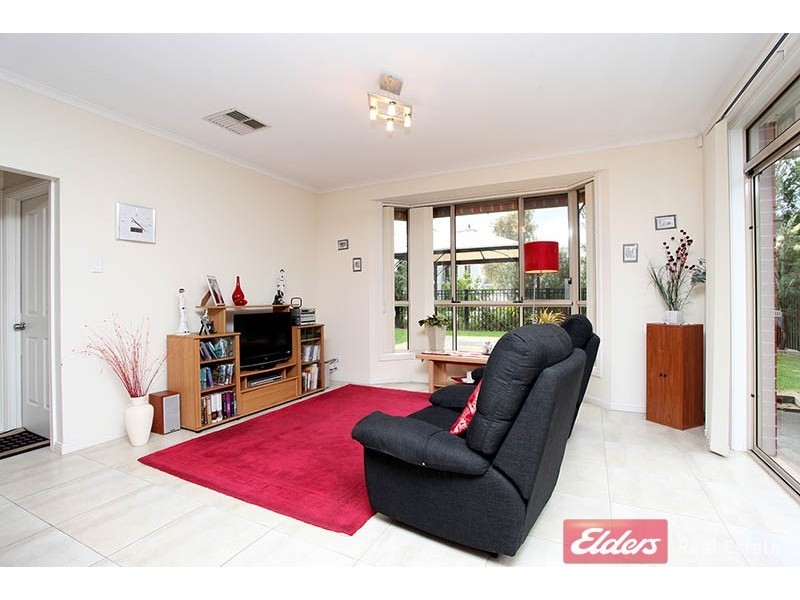 12 Chapman Court, Mawson Lakes SA 5095