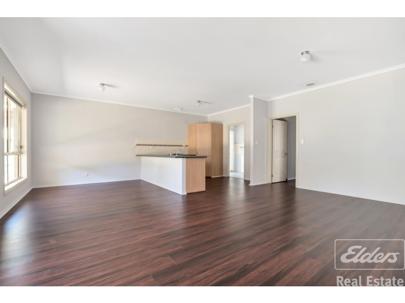 27 Windermere Crescent, Mawson Lakes SA 5095