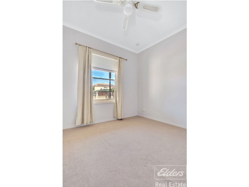 27 Windermere Crescent, Mawson Lakes SA 5095