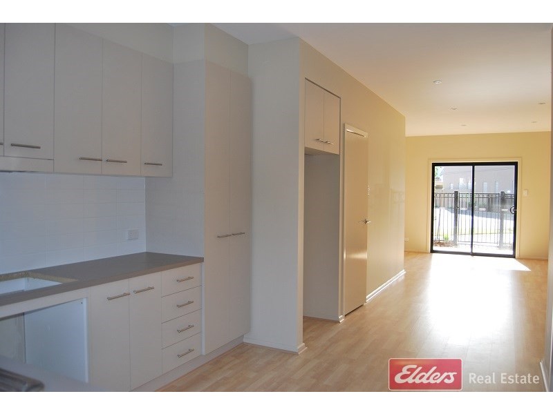 8/20 Macmillan Avenue, Mawson Lakes SA 5095