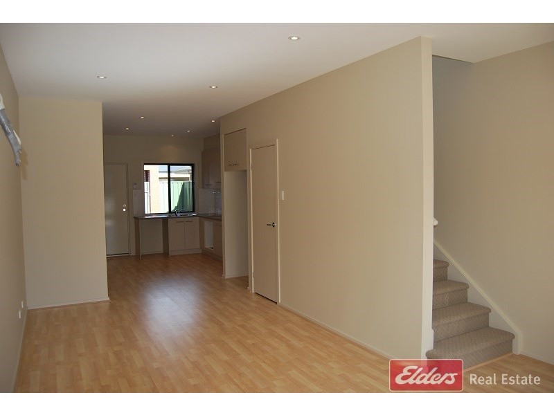 8/20 Macmillan Avenue, Mawson Lakes SA 5095