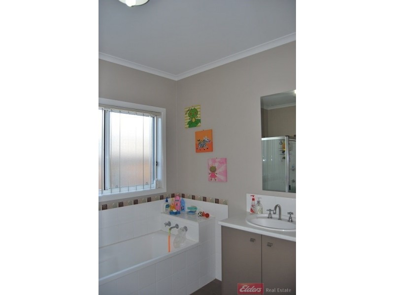 23 Macmillan Avenue, Mawson Lakes SA 5095