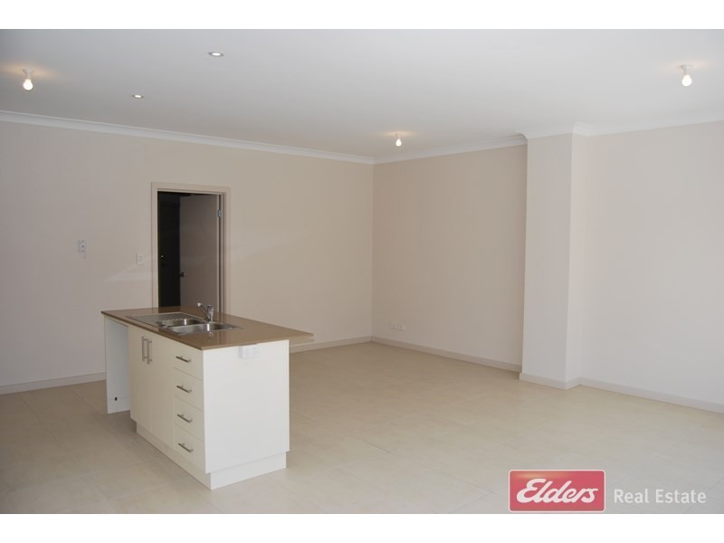 22 Cascades Drive, Mawson Lakes SA 5095