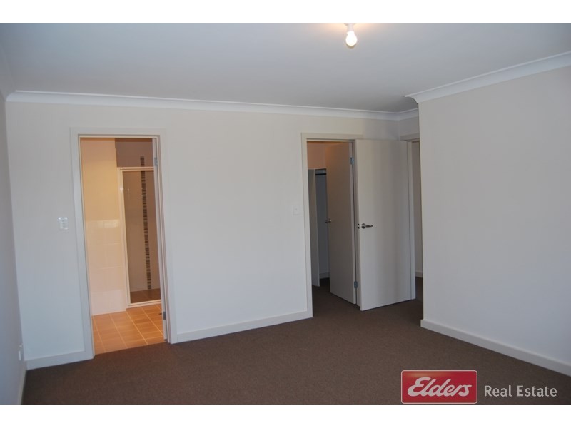 22 Cascades Drive, Mawson Lakes SA 5095