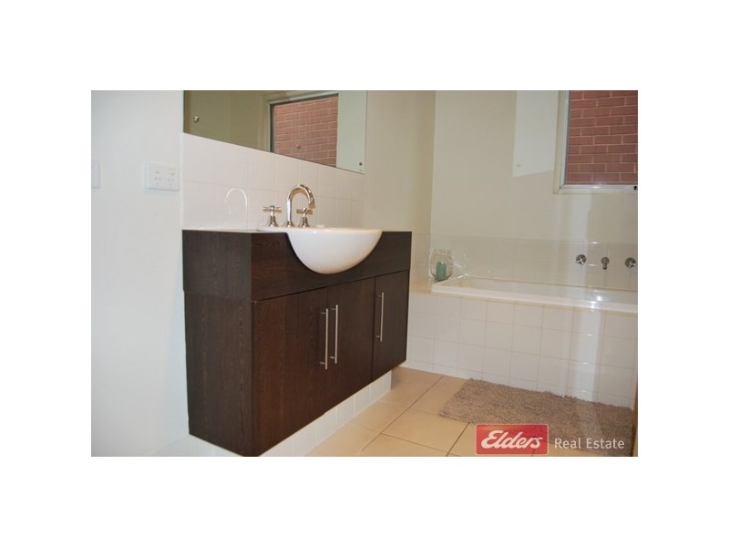 8 Yates Street, Mawson Lakes SA 5095