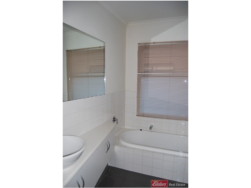 172 Sanctuary Drive, Mawson Lakes SA 5095