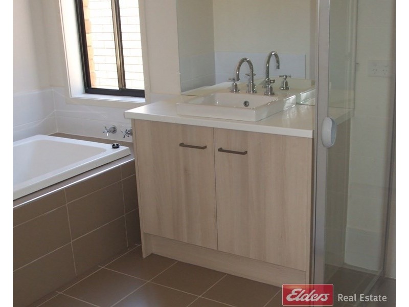 15 Eddington Street, Parafield Gardens SA 5107