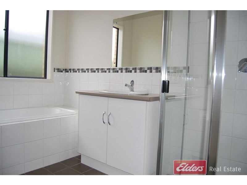 32 Mapleton Circuit, Mawson Lakes SA 5095