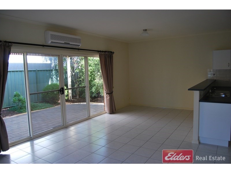 12 Swan Circuit, Mawson Lakes SA 5095