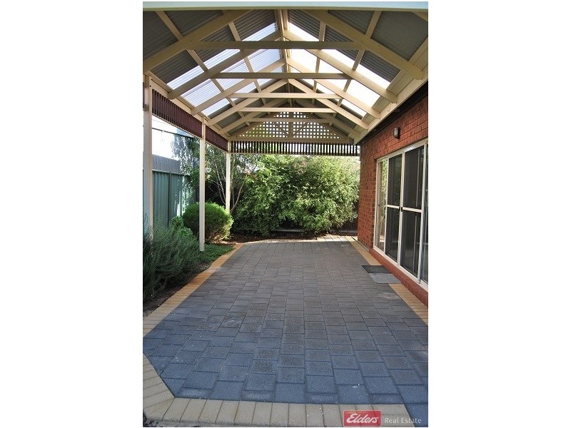 12 Swan Circuit, Mawson Lakes SA 5095