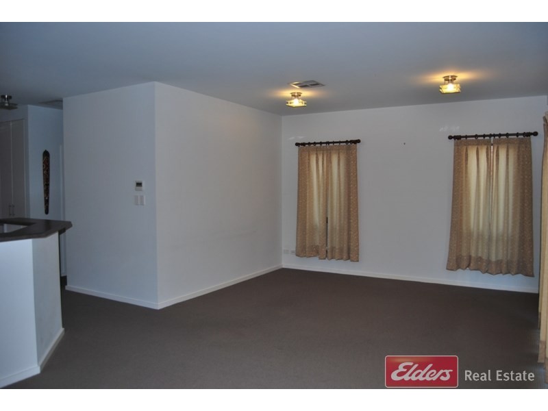 31 Hindmarsh Circuit, Mawson Lakes SA 5095