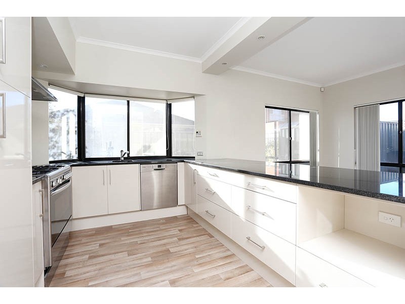 4 Coopers Crescent, Mawson Lakes SA 5095