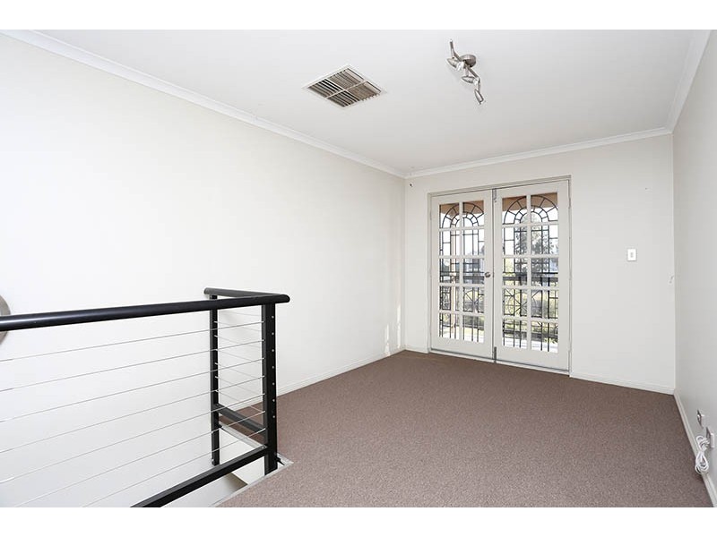 4 Coopers Crescent, Mawson Lakes SA 5095