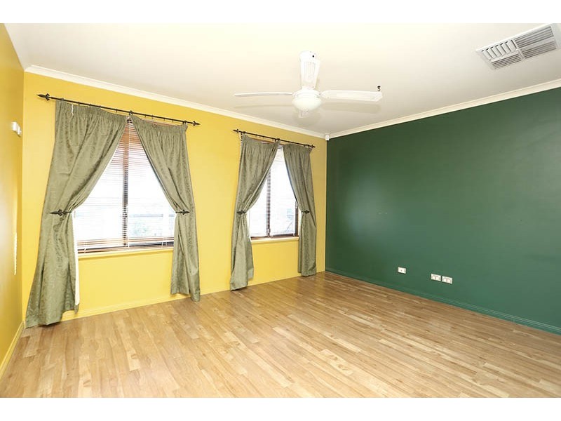 4 Coopers Crescent, Mawson Lakes SA 5095