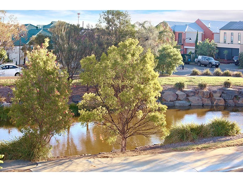 4 Coopers Crescent, Mawson Lakes SA 5095