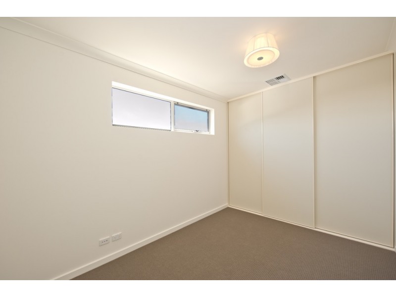 2/83 Augustine Street, Mawson Lakes SA 5095