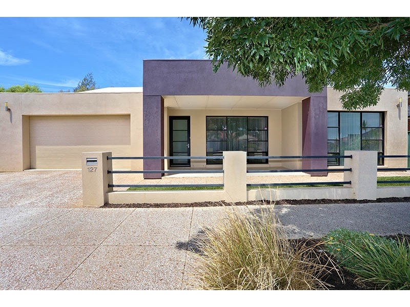 127 Shoalhaven Circuit, Mawson Lakes SA 5095