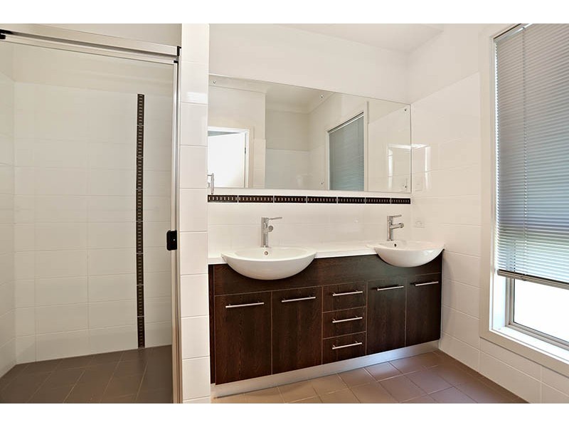 127 Shoalhaven Circuit, Mawson Lakes SA 5095