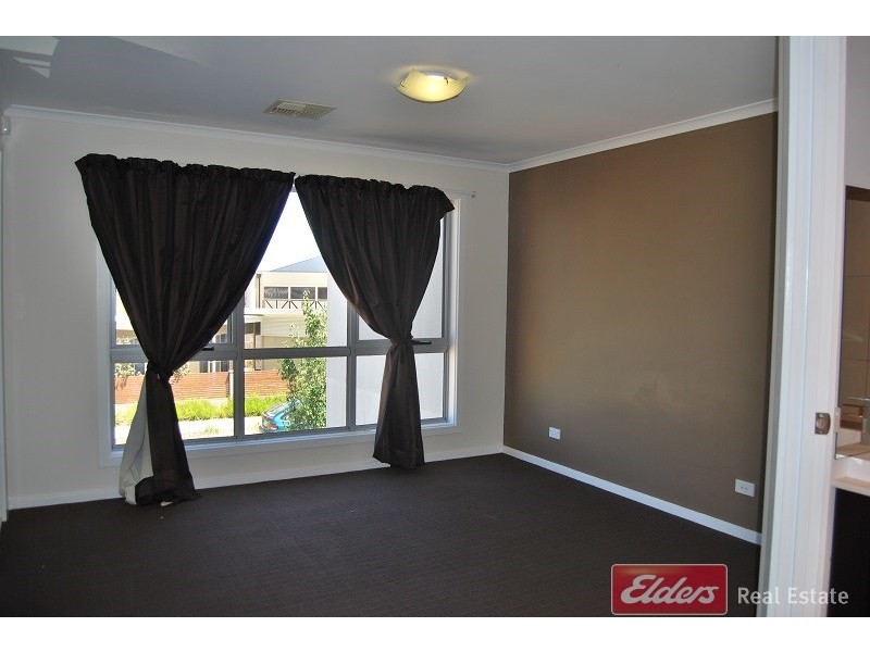 74 Harvey Circuit, Mawson Lakes SA 5095