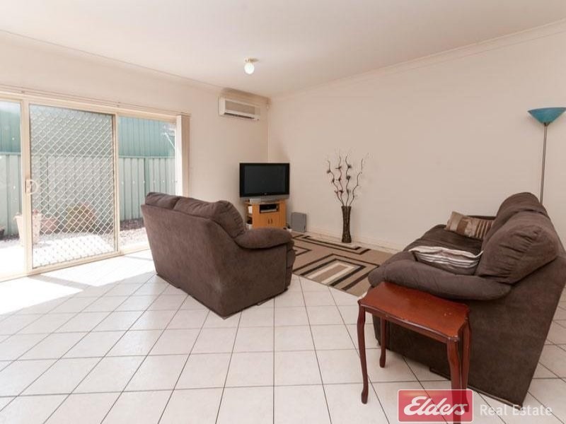 35 Swan Circuit, Mawson Lakes SA 5095