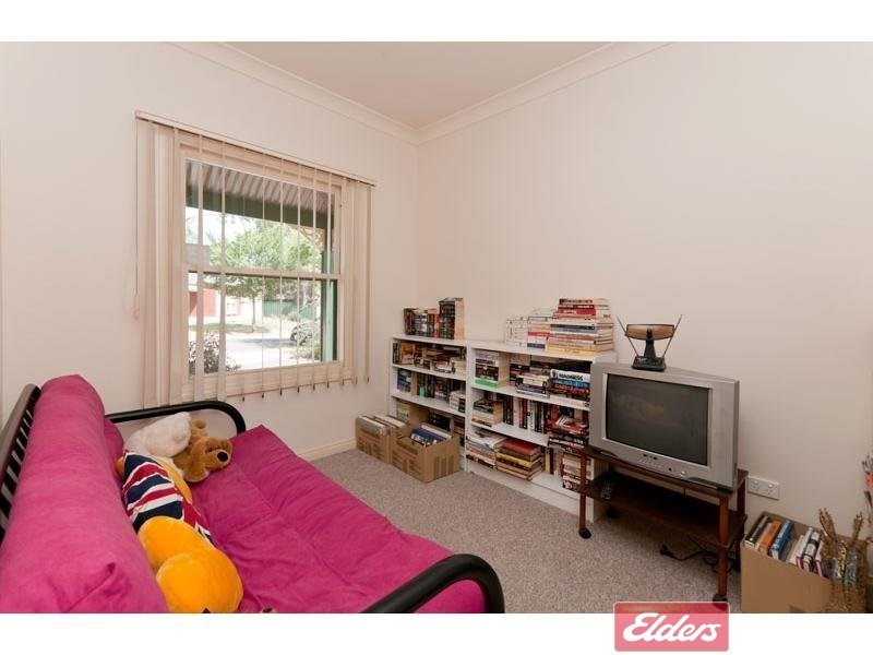 35 Swan Circuit, Mawson Lakes SA 5095