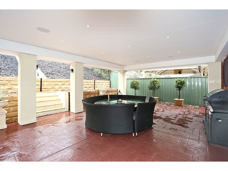 8 Broadwater Crescent, Mawson Lakes SA 5095