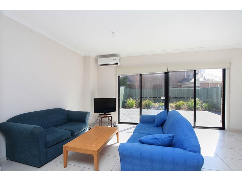 22 Cascades Drive, Mawson Lakes SA 5095