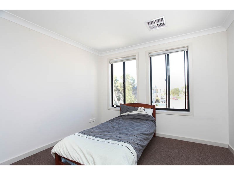 22 Cascades Drive, Mawson Lakes SA 5095