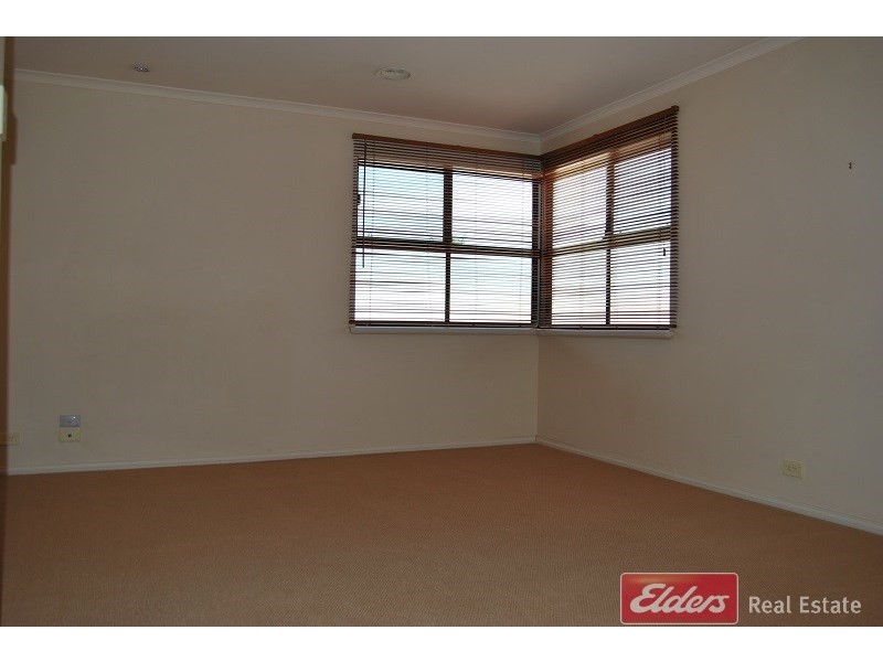 5 Lakeside Close, Mawson Lakes SA 5095