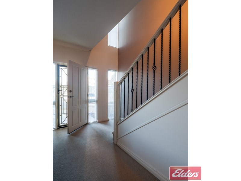 18 Yates Street, Mawson Lakes SA 5095