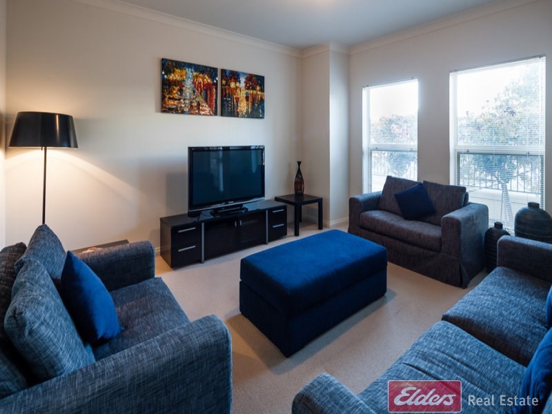 18 Yates Street, Mawson Lakes SA 5095