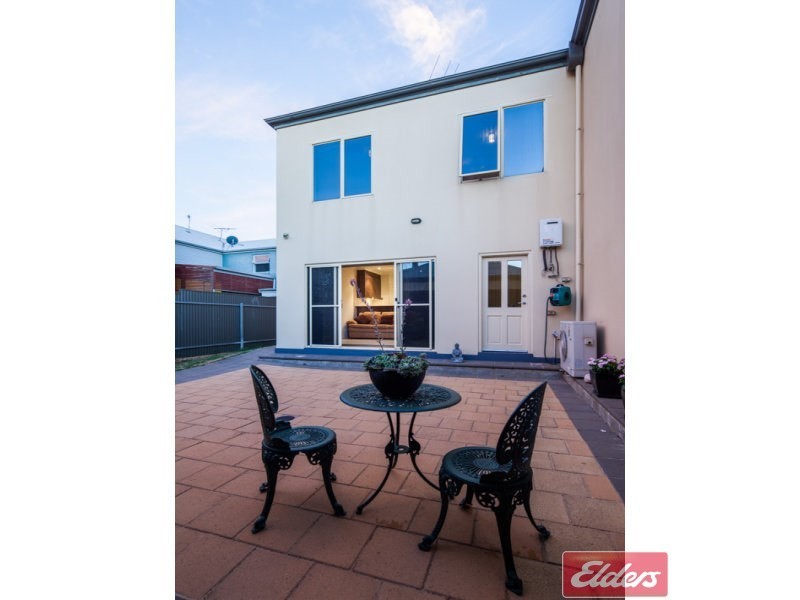 18 Yates Street, Mawson Lakes SA 5095