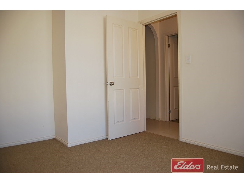 17 Newland Way, Mawson Lakes SA 5095