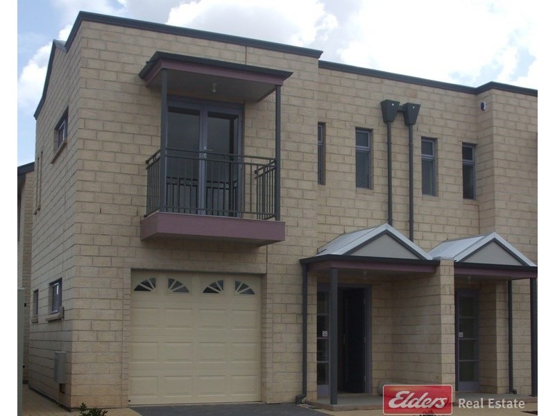 60 Hindmarsh Circuit, Mawson Lakes SA 5095