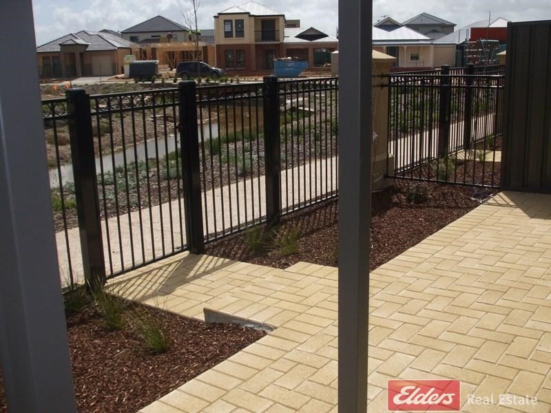 60 Hindmarsh Circuit, Mawson Lakes SA 5095