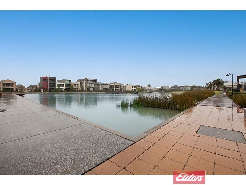 8 Isla Circuit, Mawson Lakes SA 5095