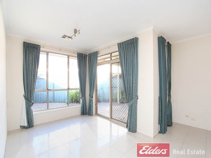 10 Grenada Court, Mawson Lakes SA 5095