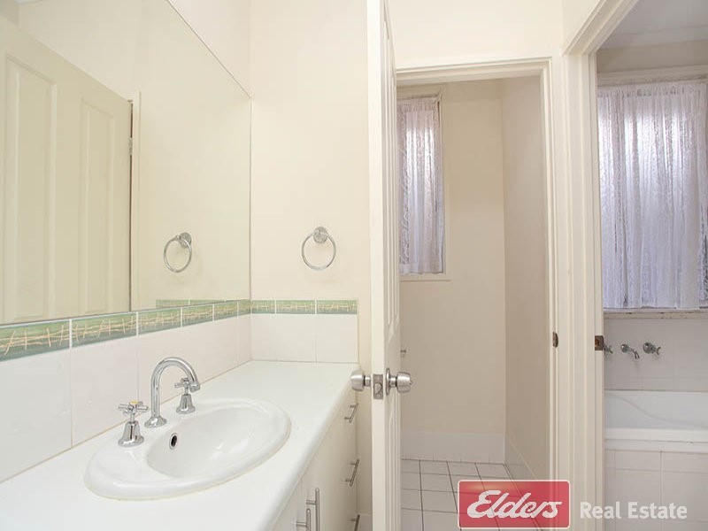 10 Grenada Court, Mawson Lakes SA 5095