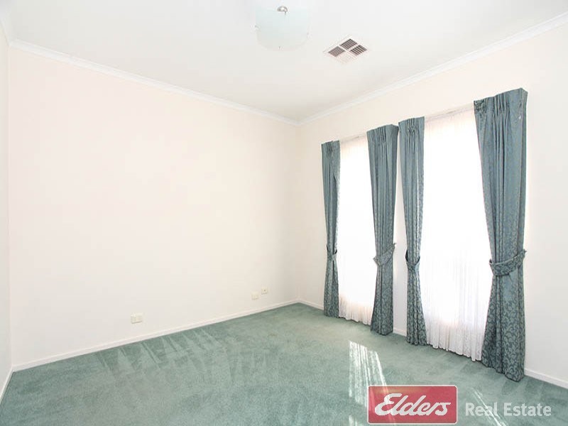 10 Grenada Court, Mawson Lakes SA 5095