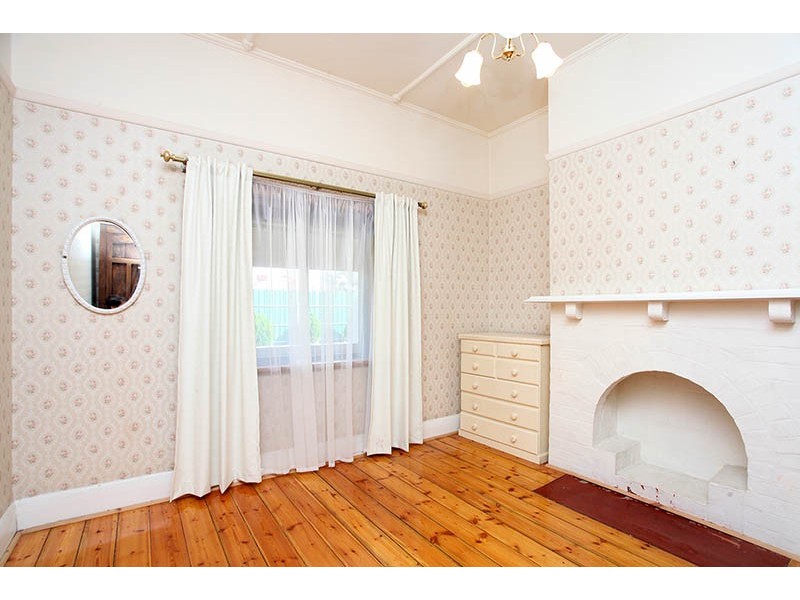 18 Gum Avenue, Dry Creek SA 5094